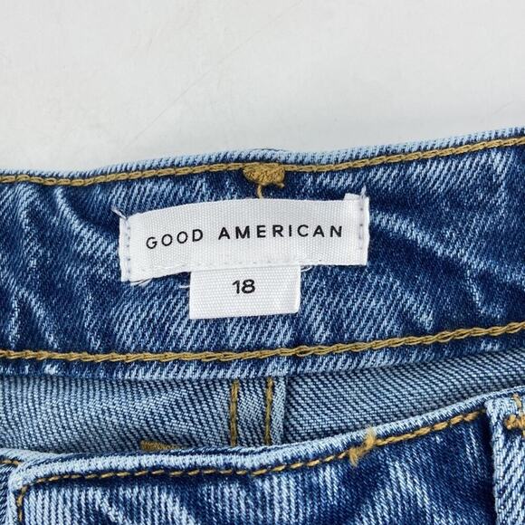 Good American Bombshell Shorts 18 - Picture 7 of 16